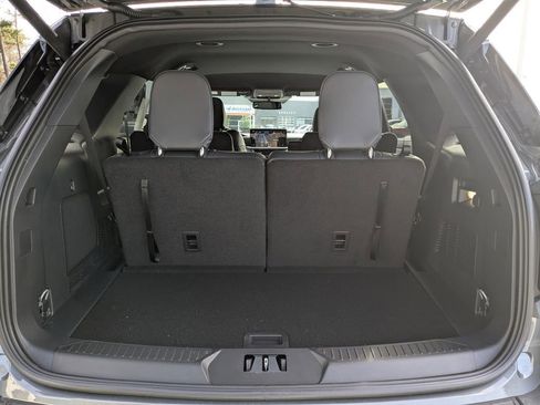 New 2026 Ford Explorer ST-Line w/ ST-Line Street Pack image 12