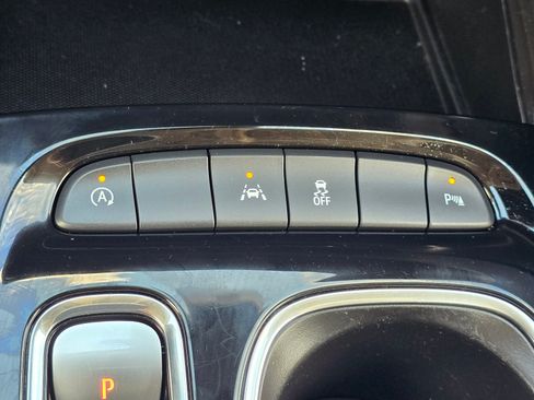 Used 2023 Buick Envision Preferred FWD image 21