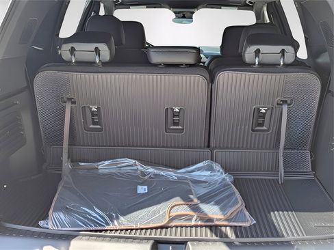 New 2026 GMC Acadia AT4 w/ Super Cruise Package image 17