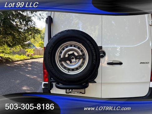 Used 2019 Mercedes-Benz Sprinter 170 image 27