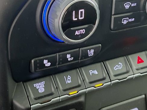 Used 2022 Chevrolet Silverado 2500 High Country AWD/4WD image 20