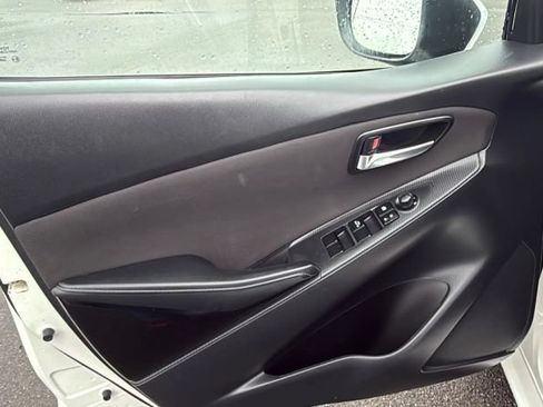 Used 2016 Scion iA FWD image 17