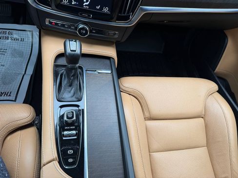Used 2018 Volvo V90 T6 Cross Country w/ Convenience Package AWD/4WD image 20