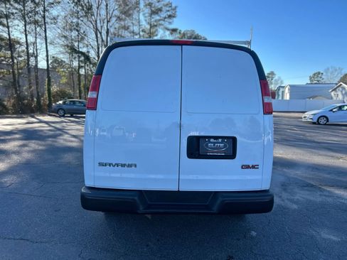 Used 2017 GMC Savana 3500 image 7