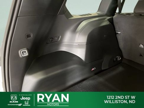 New 2026 Jeep Cherokee Limited AWD/4WD image 17