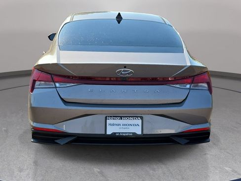 Used 2023 Hyundai Elantra SEL FWD image 7