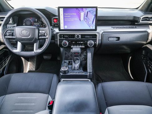 Certified 2025 Toyota Tacoma TRD Off-Road AWD/4WD image 13
