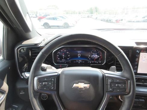 Certified 2024 Chevrolet Silverado 1500 High Country AWD/4WD image 36