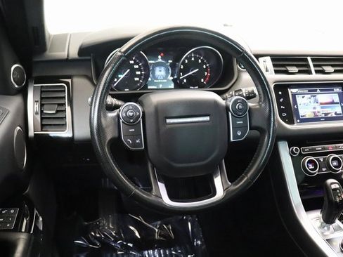 Used 2016 Land Rover Range Rover Sport HSE image 18