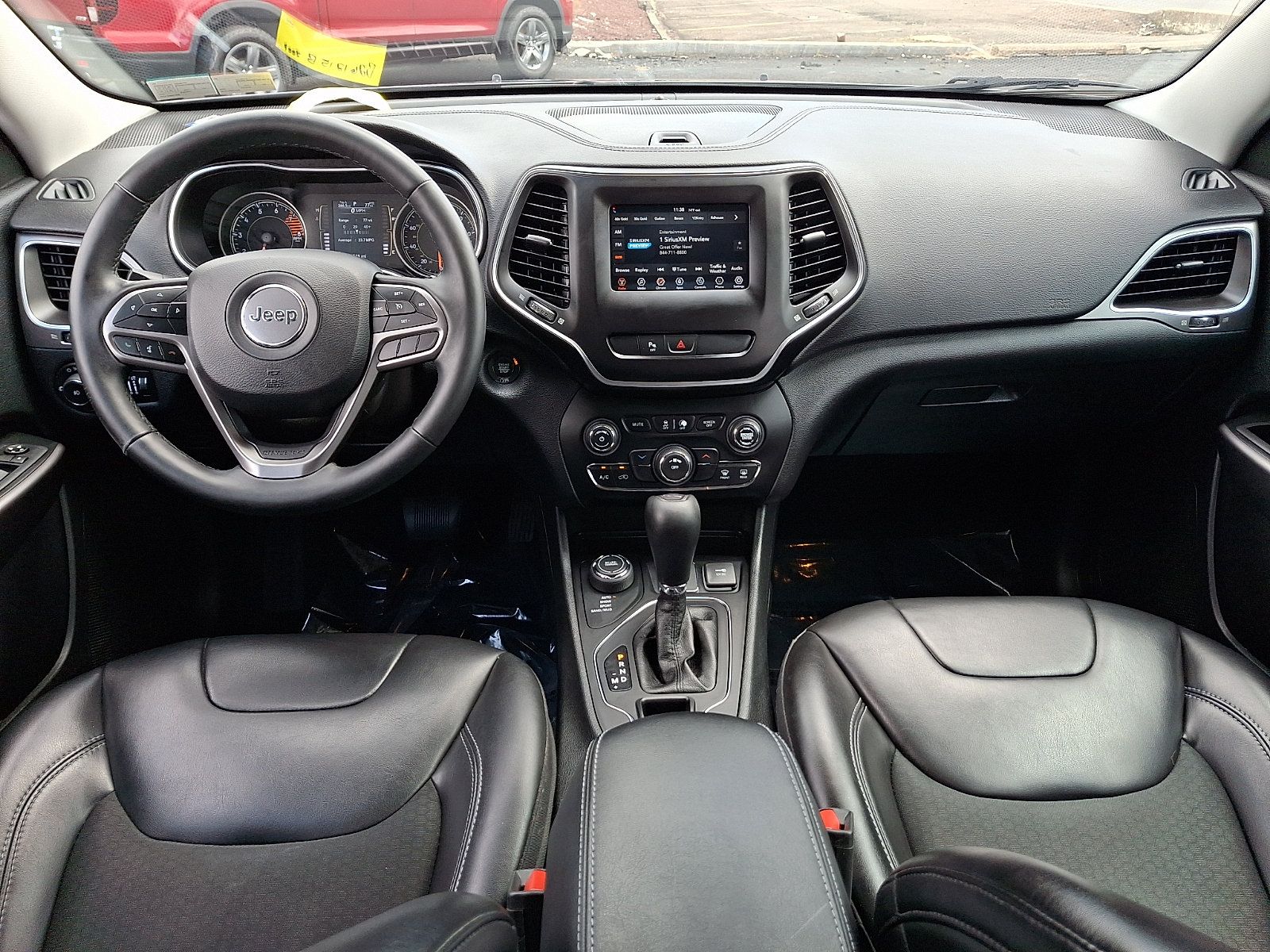 Used 2019 Jeep Cherokee Latitude Plus w/ Cold Weather Group AWD/4WD image 11