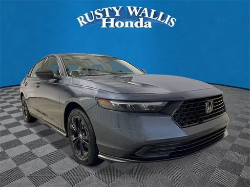 New 2025 Honda Accord SE image 1