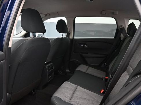 Used 2026 Nissan Rogue SV FWD image 15