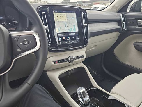 New 2026 Volvo XC40 B5 Ultra w/ Climate Package image 28
