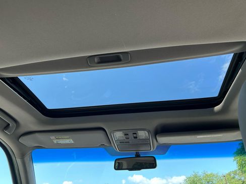 Used 2011 Honda Pilot EX-L image 19