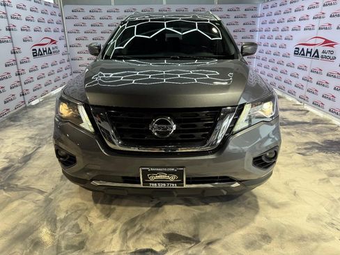 Used 2019 Nissan Pathfinder SV image 3
