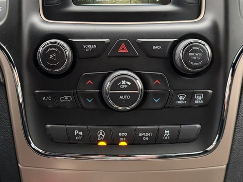 Used 2017 Jeep Grand Cherokee Laredo w/ Quick Order Package 23E image 10