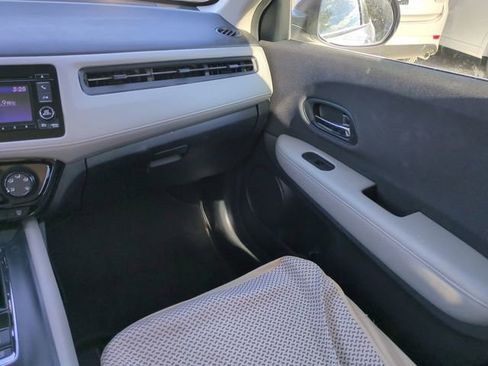 Used 2022 Honda HR-V LX image 18