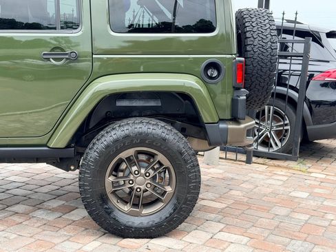 Used 2016 Jeep Wrangler Unlimited Sahara AWD/4WD image 10