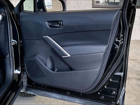 Used 2024 Toyota Corolla Cross SE image 21