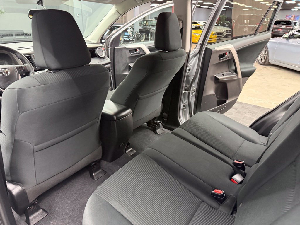 Used 2016 Toyota RAV4 LE FWD image 40