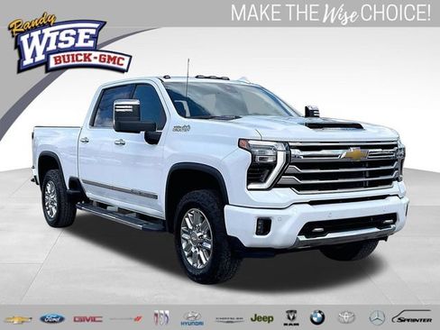 Certified 2024 Chevrolet Silverado 2500 High Country w/ High Country Premium Package AWD/4WD image 1