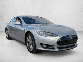 Used 2015 Tesla Model S 85D video 3