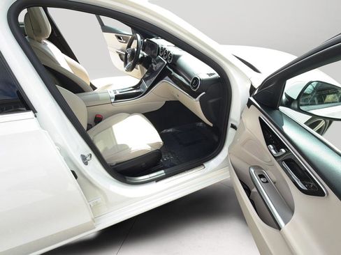 Certified 2022 Mercedes-Benz C 300 4MATIC Sedan image 22