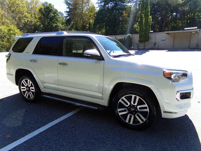 Used 2021 Toyota 4Runner Limited AWD/4WD image 4