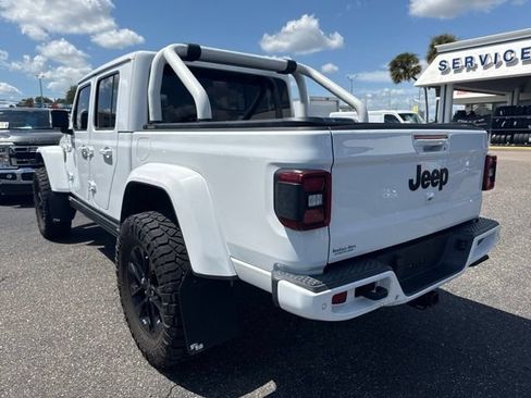 Used 2022 Jeep Gladiator Overland AWD/4WD image 8