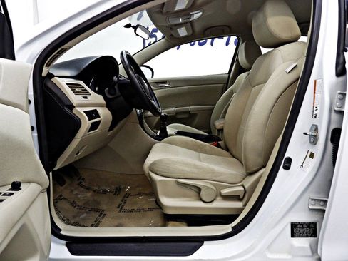 Used 2013 Suzuki Kizashi S FWD image 10