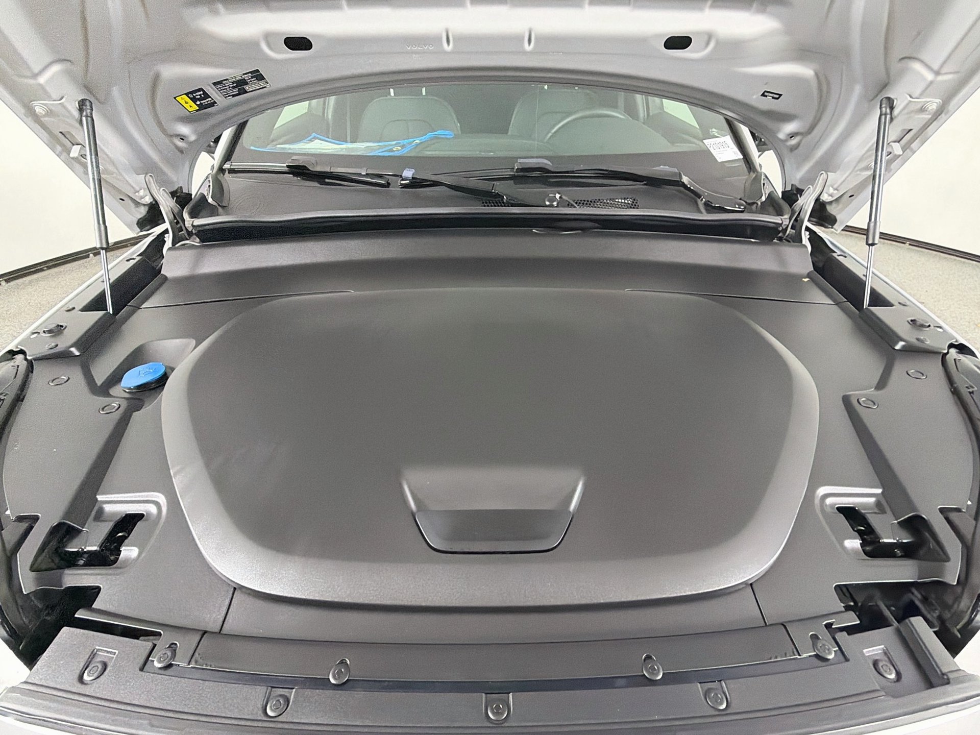Certified 2023 Volvo XC40 Recharge Core w/ Protection Package Premier AWD/4WD image 29