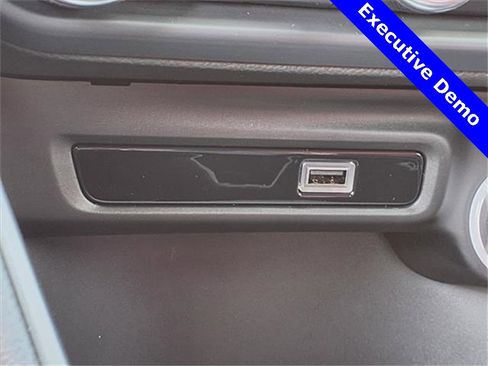 New 2025 Alfa Romeo Giulia Veloce w/ Veloce Package Rwd image 24