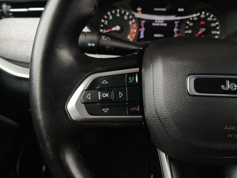 Used 2022 Jeep Compass Latitude AWD/4WD image 11