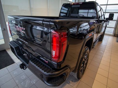 Used 2023 GMC Sierra 3500 AT4 w/ AT4 Premium Plus Package image 7