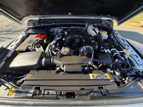 Certified 2024 Jeep Wrangler Unlimited Rubicon w/ Technology Group image 17