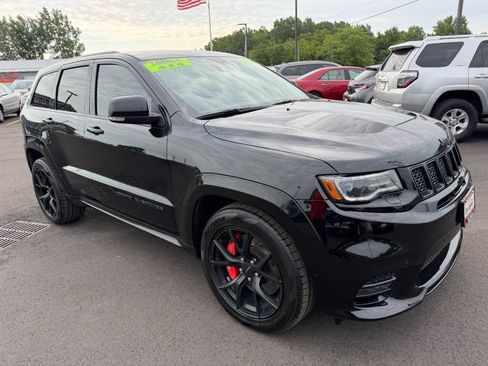 Used 2019 Jeep Grand Cherokee SRT w/ Trailer Tow Group IV AWD/4WD image 7