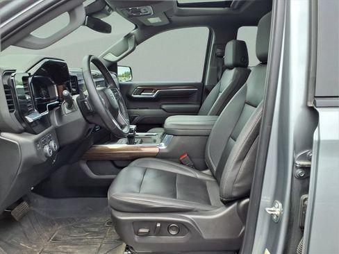 Certified 2024 Chevrolet Silverado 1500 RST w/ Convenience Package II AWD/4WD image 10