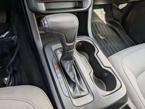 Used 2019 Chevrolet Colorado W/T w/ WT Convenience Package AWD/4WD image 30