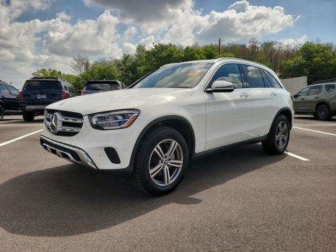 Used 2021 Mercedes-Benz GLC 300 4MATIC image 2