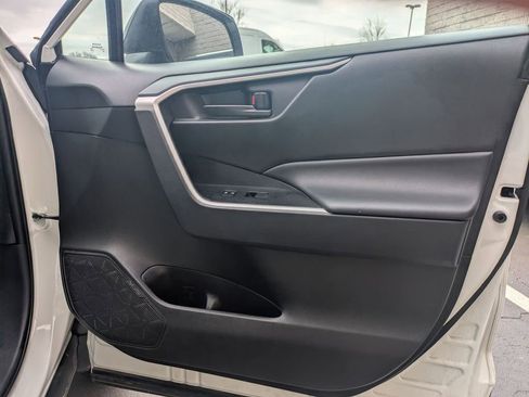 Used 2025 Toyota RAV4 LE image 31