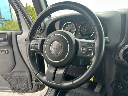 Used 2017 Jeep Wrangler Unlimited Sport w/ Quick Order Package 24S AWD/4WD image 9