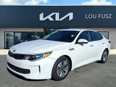 Used 2017 Kia Optima Premium w/ Hybrid Convenience Package
