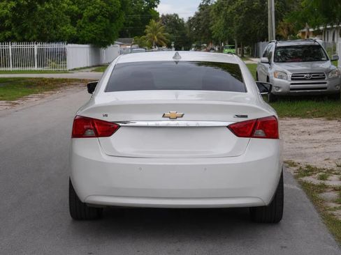 Used 2017 Chevrolet Impala Premier w/ Enhanced Convenience Package FWD image 6