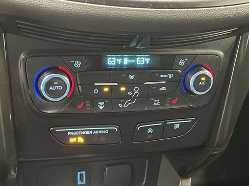 Used 2017 Ford Escape Titanium AWD/4WD image 21