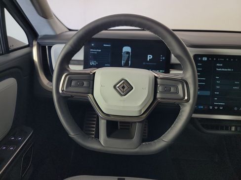 Used 2023 Rivian R1S Adventure AWD/4WD image 28