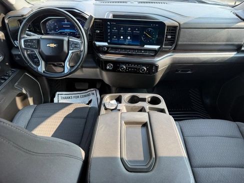 Used 2023 Chevrolet Silverado 1500 LT AWD/4WD image 13