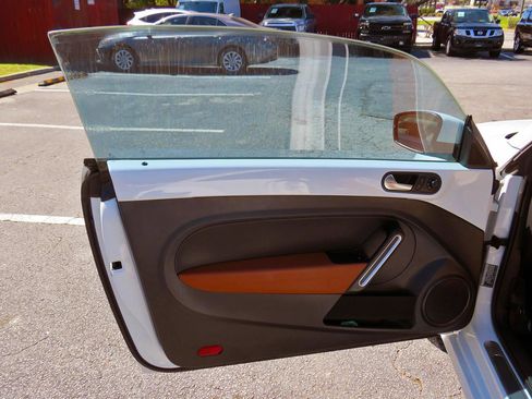 Used 2017 Volkswagen Beetle 1.8T Classic image 28