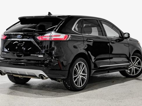 Used 2019 Ford Edge Titanium w/ Equipment Group 301A FWD image 6