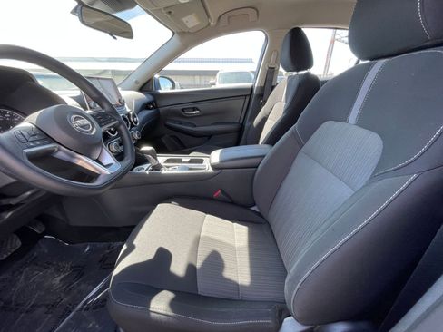 Used 2025 Nissan Sentra SV FWD image 24