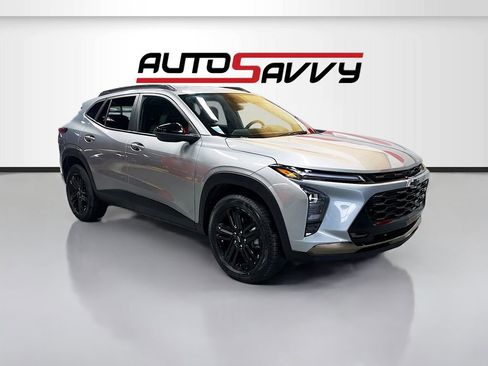 Used 2025 Chevrolet Trax ACTIV w/ Driver Confidence Package FWD image 1